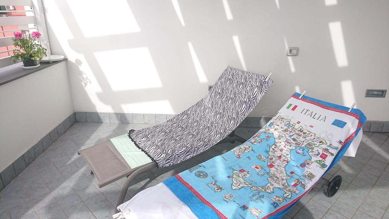 Sky-Terrace In Central Station, 3 Bedrooms Naples Exterior photo